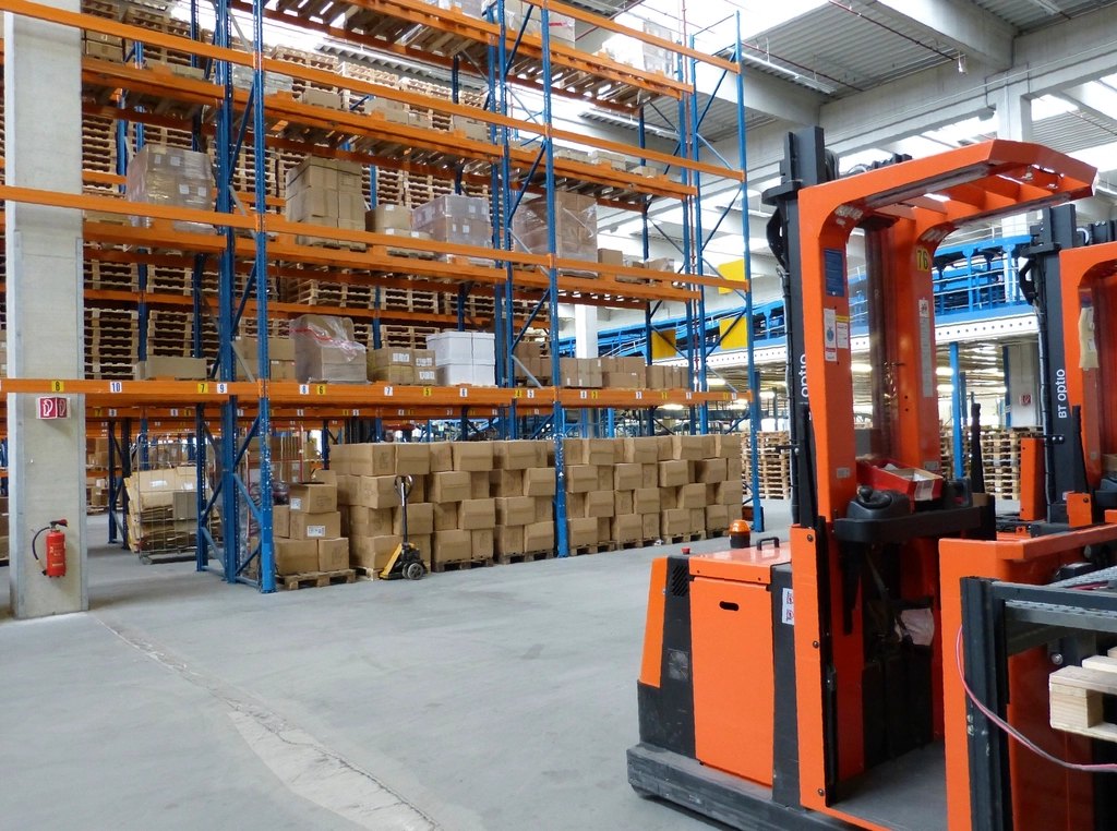 Free warehouse photo